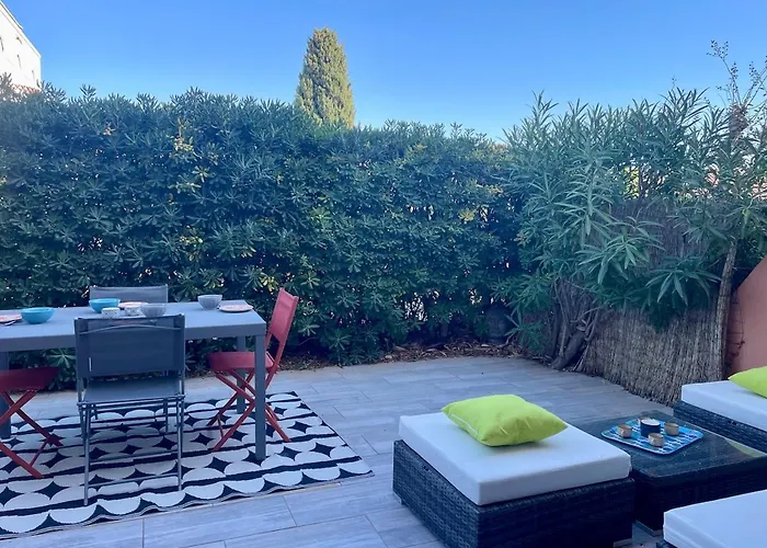 Apartment Very In With Pool